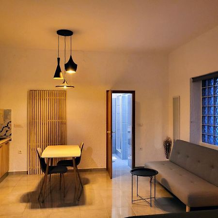 Studio Square Funtana Exterior foto